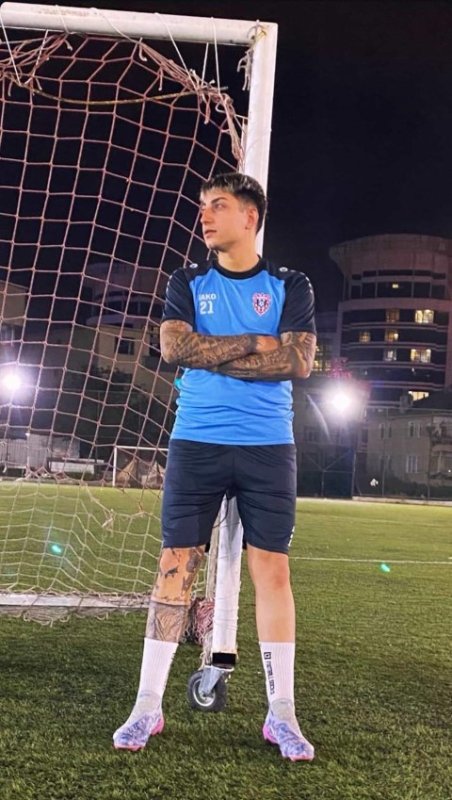 Beylikdüzü’nde 27 yaşındaki gencin katil zanlısı kapı önünde böyle beklemiş