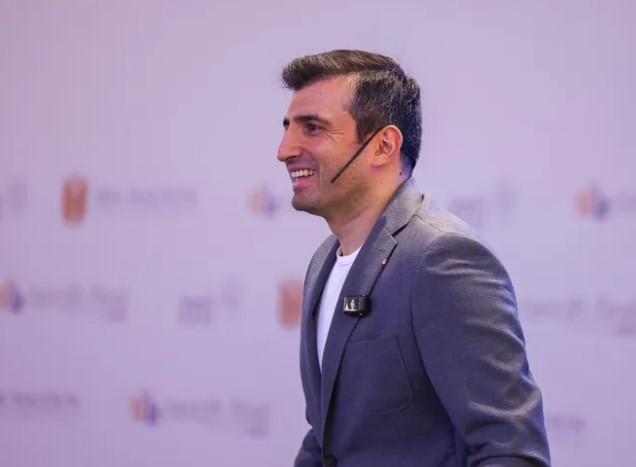 Bayraktar, Siyasi Liderleri NeXT Sosyal’e Davet Etti